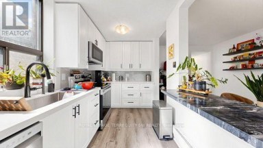 29 WINCHESTER STREET Toronto (Cabbagetown-South St. James Town) Ontario photo 19