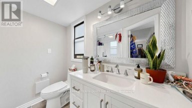 29 WINCHESTER STREET Toronto (Cabbagetown-South St. James Town) Ontario photo 21