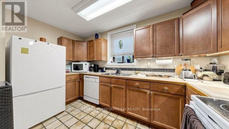29 WINCHESTER STREET, Toronto (Cabbagetown-South St. James Town), Ontario, M4X1A6