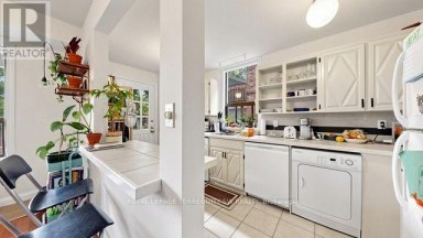 29 WINCHESTER STREET Toronto (Cabbagetown-South St. James Town) Ontario photo 6