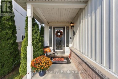 1334 TALL PINE AVENUE Oshawa (Pinecrest) Ontario photo 3
