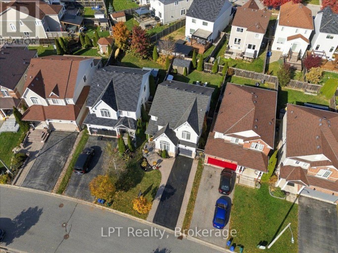 1334 TALL PINE AVENUE, Oshawa (Pinecrest), Ontario, L1K0M3