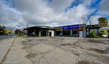 40 Lancaster Street Kitchener ON photo 1