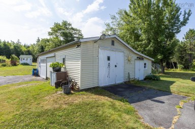 18665 Highway 103 Middlewood NS photo 10