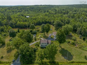18665 Highway 103 Middlewood NS photo 12