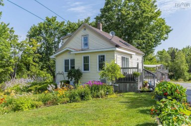 18665 Highway 103 Middlewood NS photo 3
