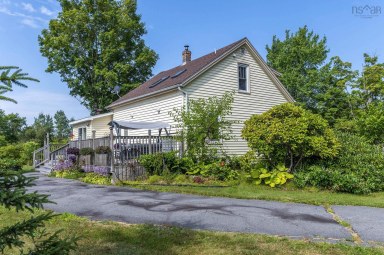 18665 Highway 103 Middlewood NS photo 5
