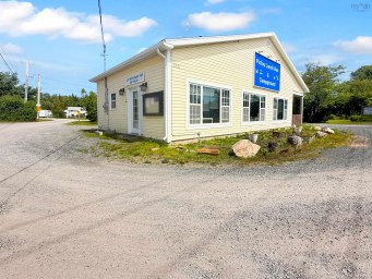 2521 Highway 376 Lyons Brook NS photo 4