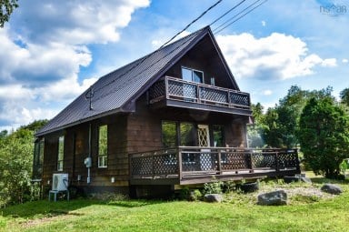 27 Riverview Drive Bridgewater NS photo 3